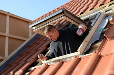 Pose de fenêtres de toit Velux à Trélivan